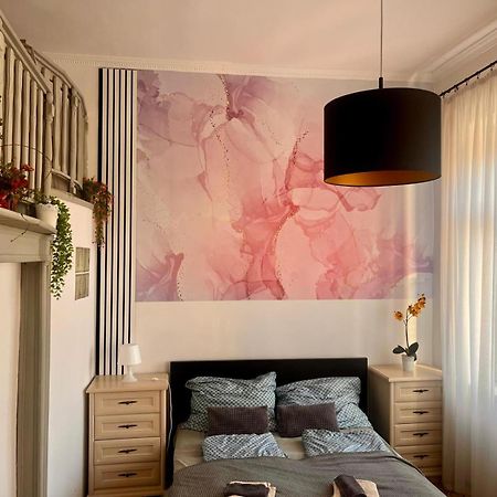 Kalvaria With Balcony, Free Parking And Ac Budapest Luaran gambar