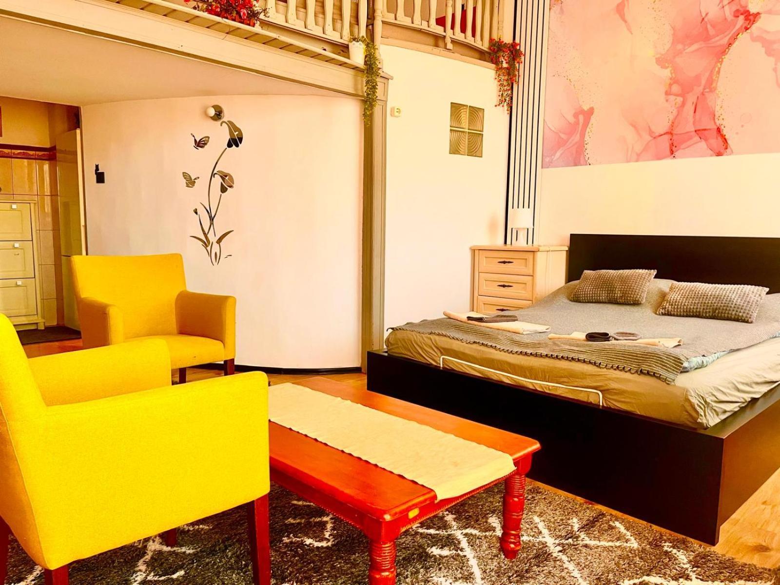 Kalvaria With Balcony, Free Parking And Ac Budapest Luaran gambar