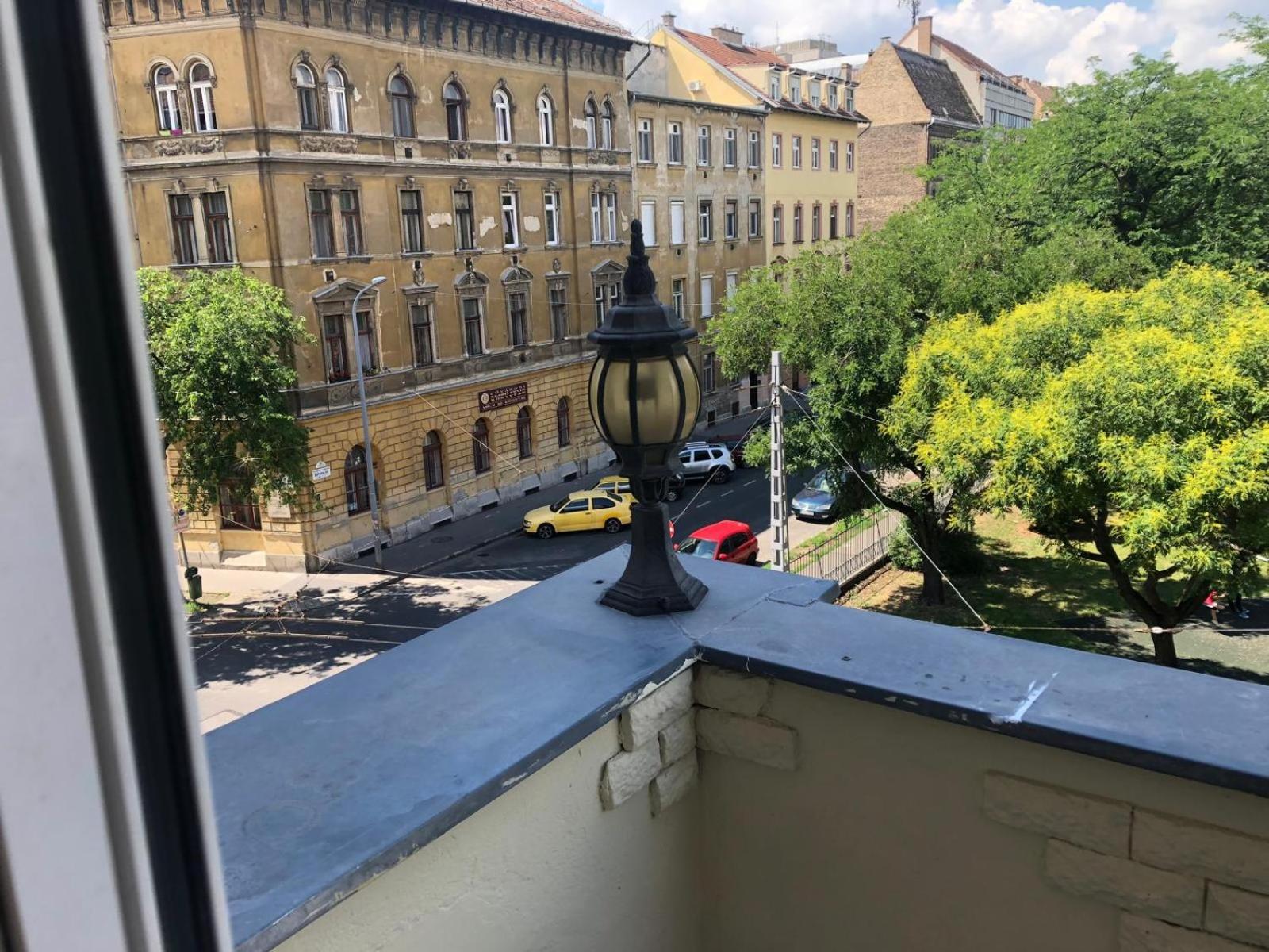 Kalvaria With Balcony, Free Parking And Ac Budapest Luaran gambar